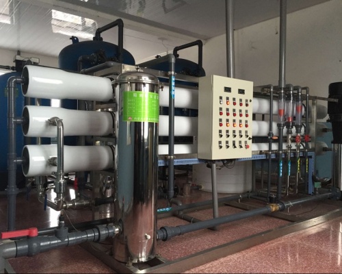 反滲透設(shè)備 (1) 反滲透設(shè)備 (1)